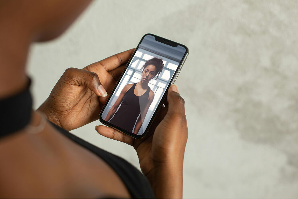 Image of a person hold a phone